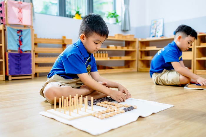 Phương pháp giáo dục Montessori là gì? Ưu điểm mà cha mẹ nên biết