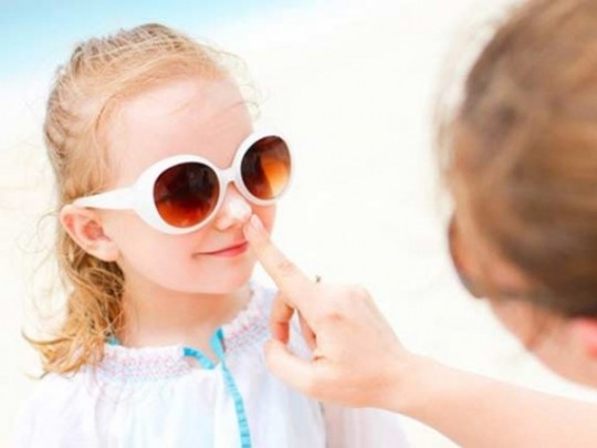 Tại sao cần dạy trẻ kỹ năng sống bảo vệ đôi mắt từ sớm?
