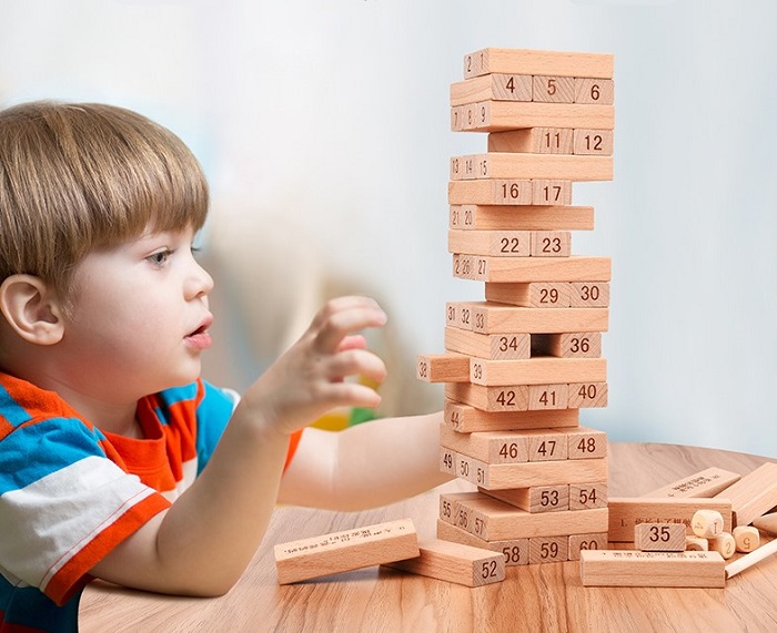 Top 10 đồ chơi cho bé trai giúp phát triển toàn diện thể chất và trí tuệ